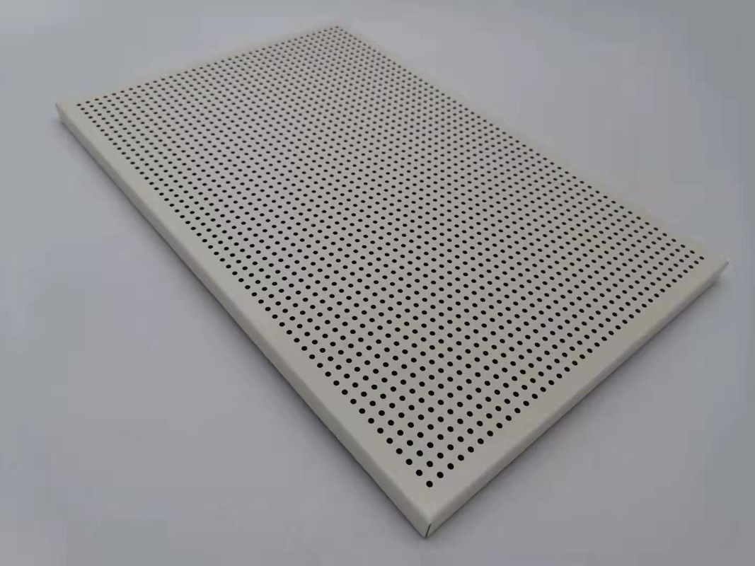Panel Komposit Aluminium Berlubang Warna Putih 2000x10000mm Untuk Plafon